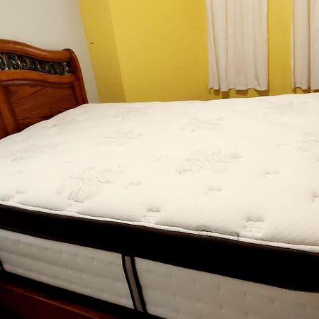 Lovely Comfy Home Private Bath In Central Calgary Zewnętrze zdjęcie